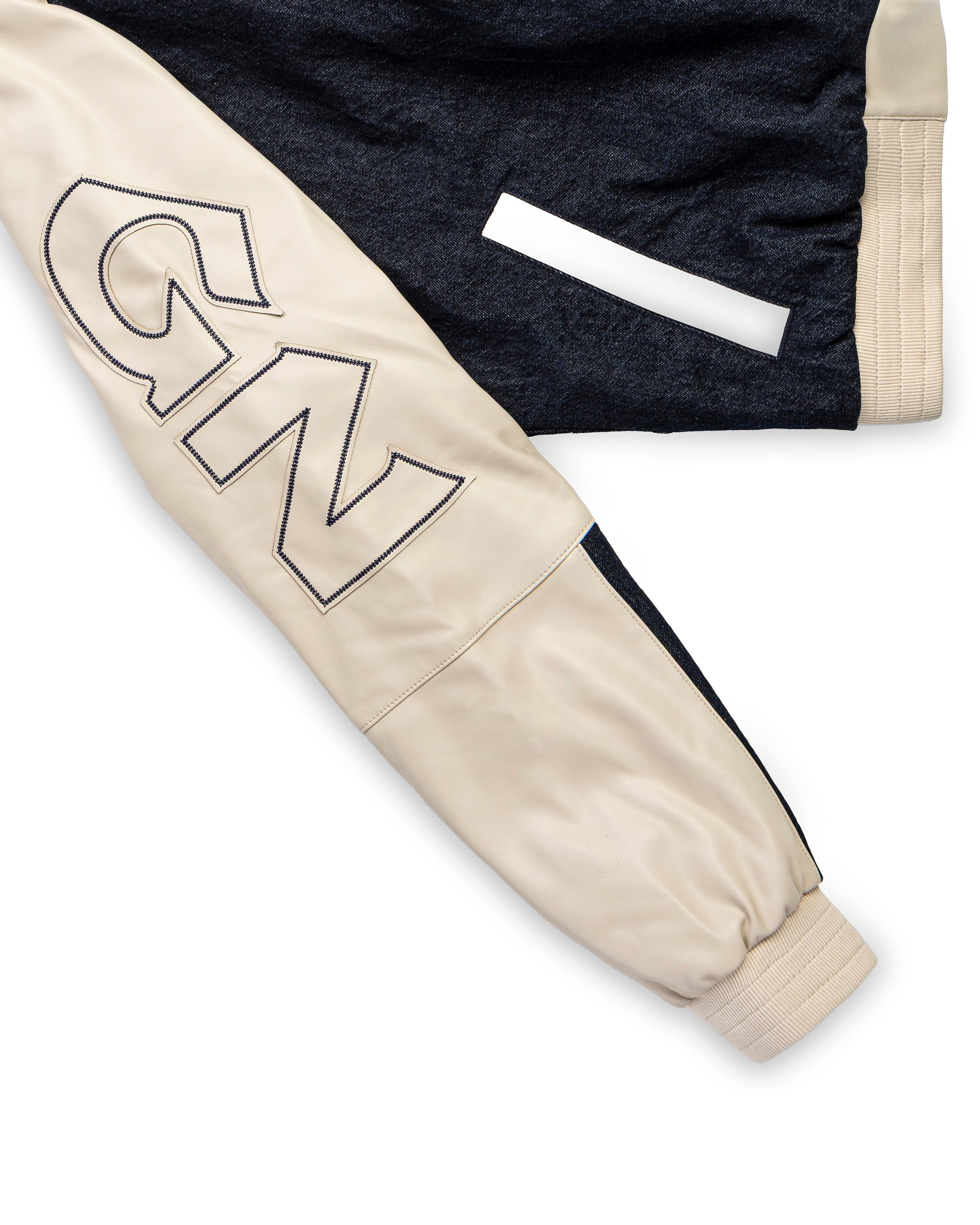 Chaqueta bomber con estrellas de LVGN