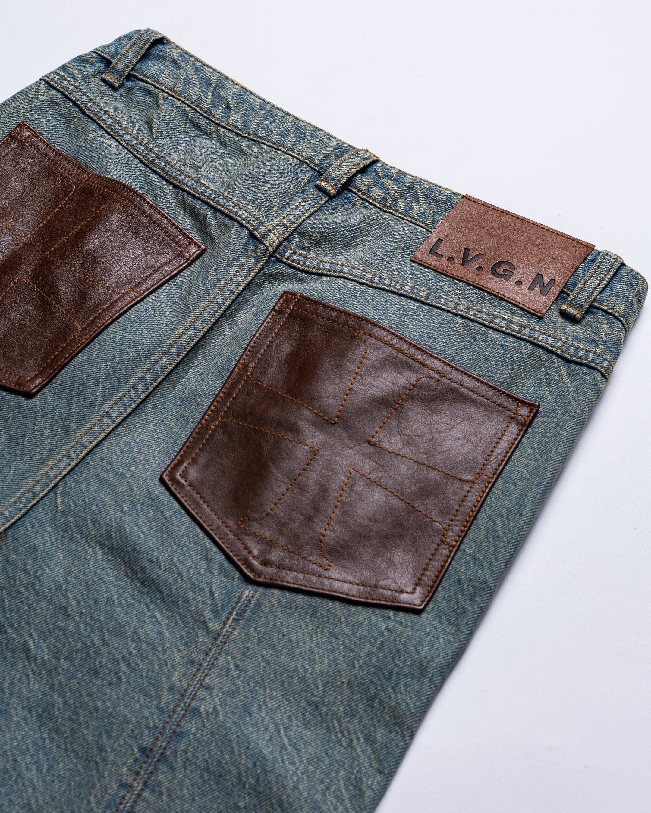 Double Knee Washed Jeans
