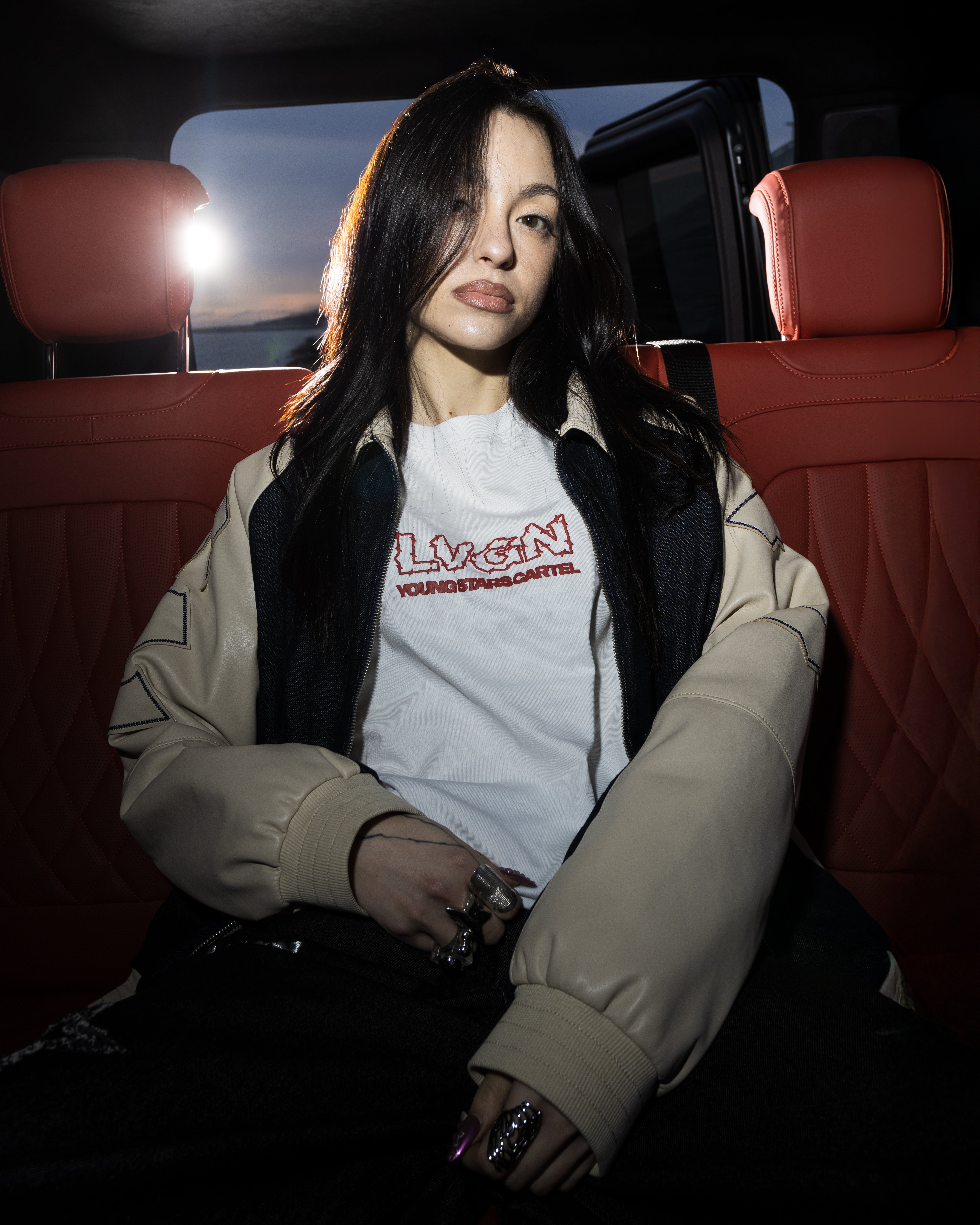 Chaqueta bomber con estrellas de LVGN