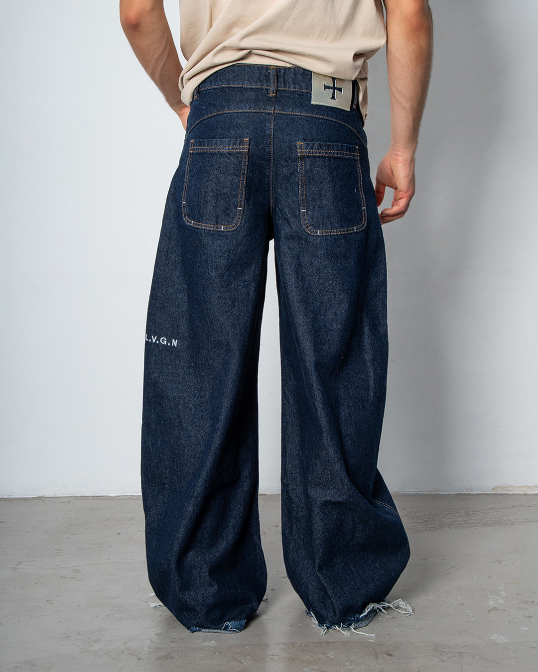 BALLOON JEANS
