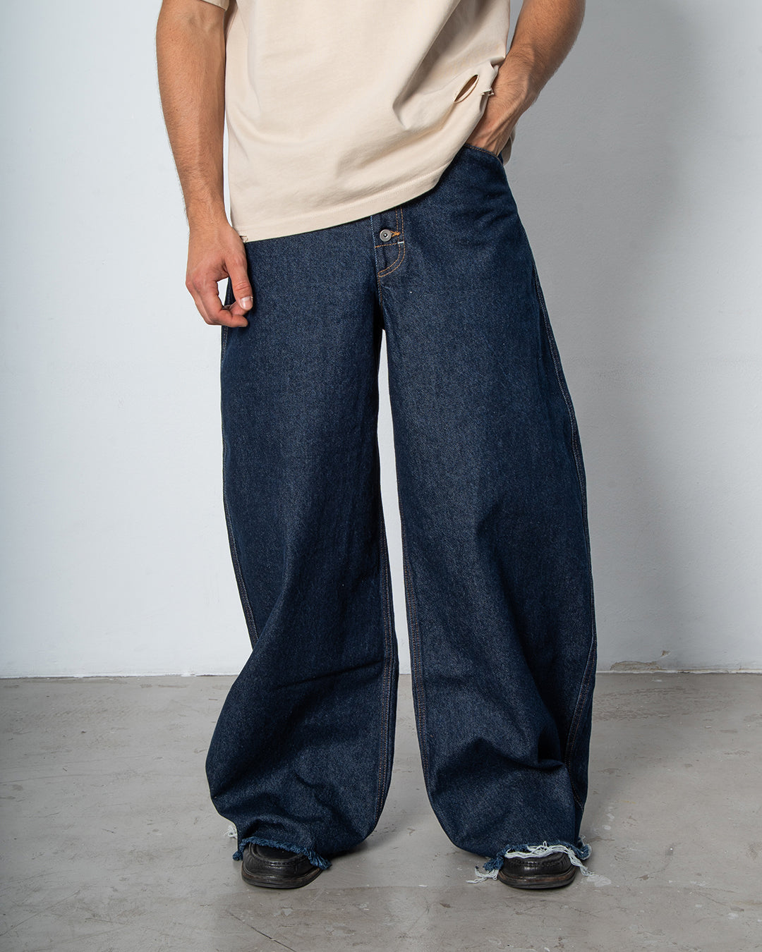 BALLOON JEANS