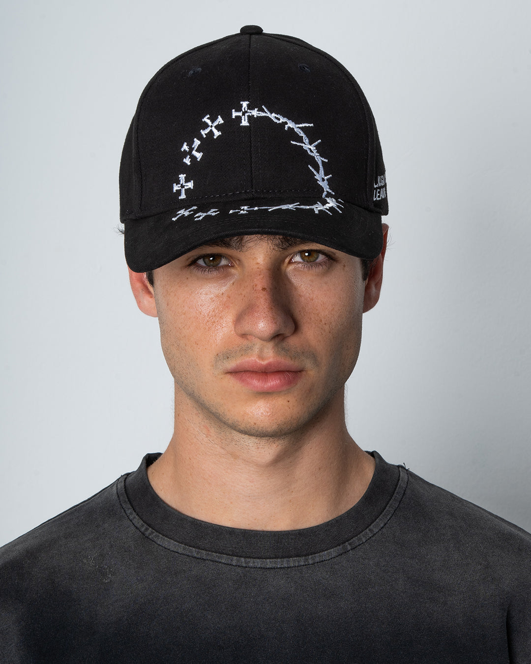 BLACK ENDLESS CAP