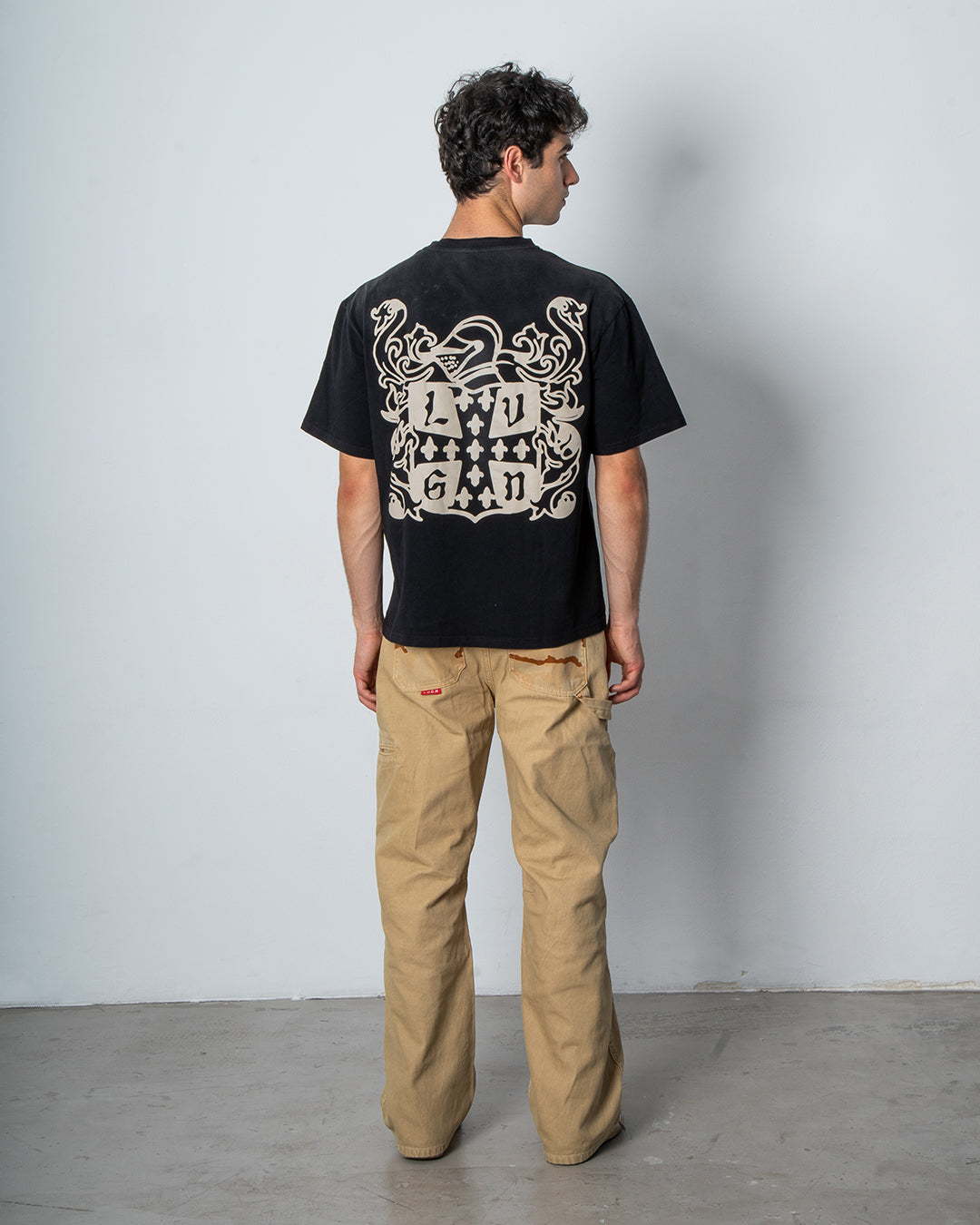 CREST TEE BLACK