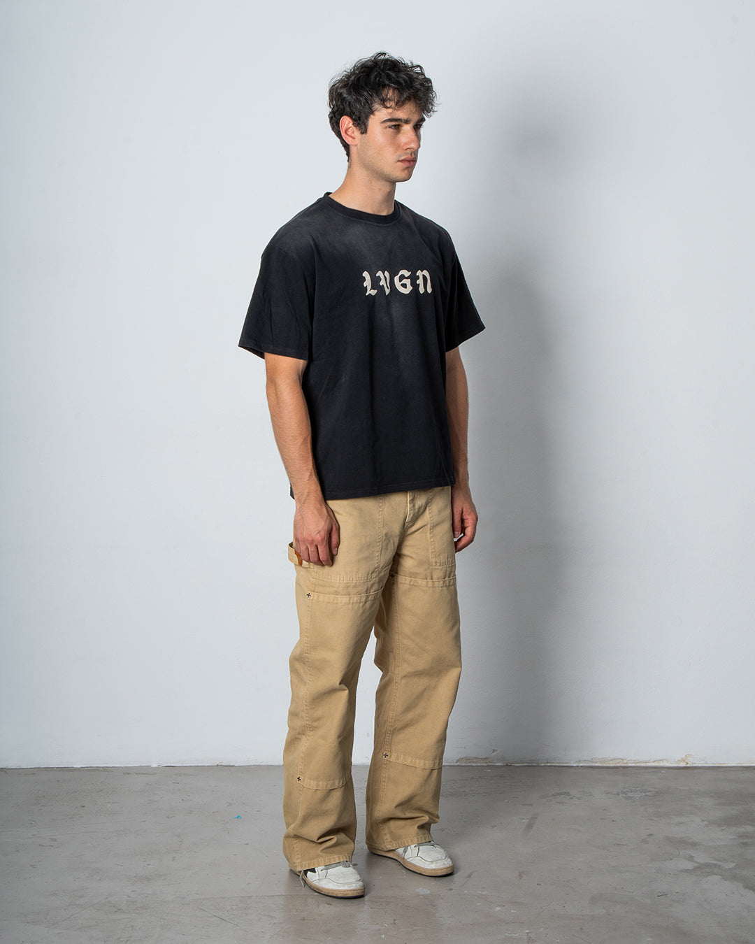 CREST TEE BLACK