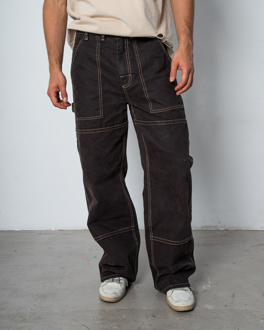 CARPENTER BLACK
