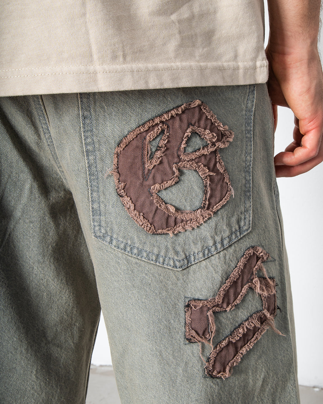APPLIQUE DENIM