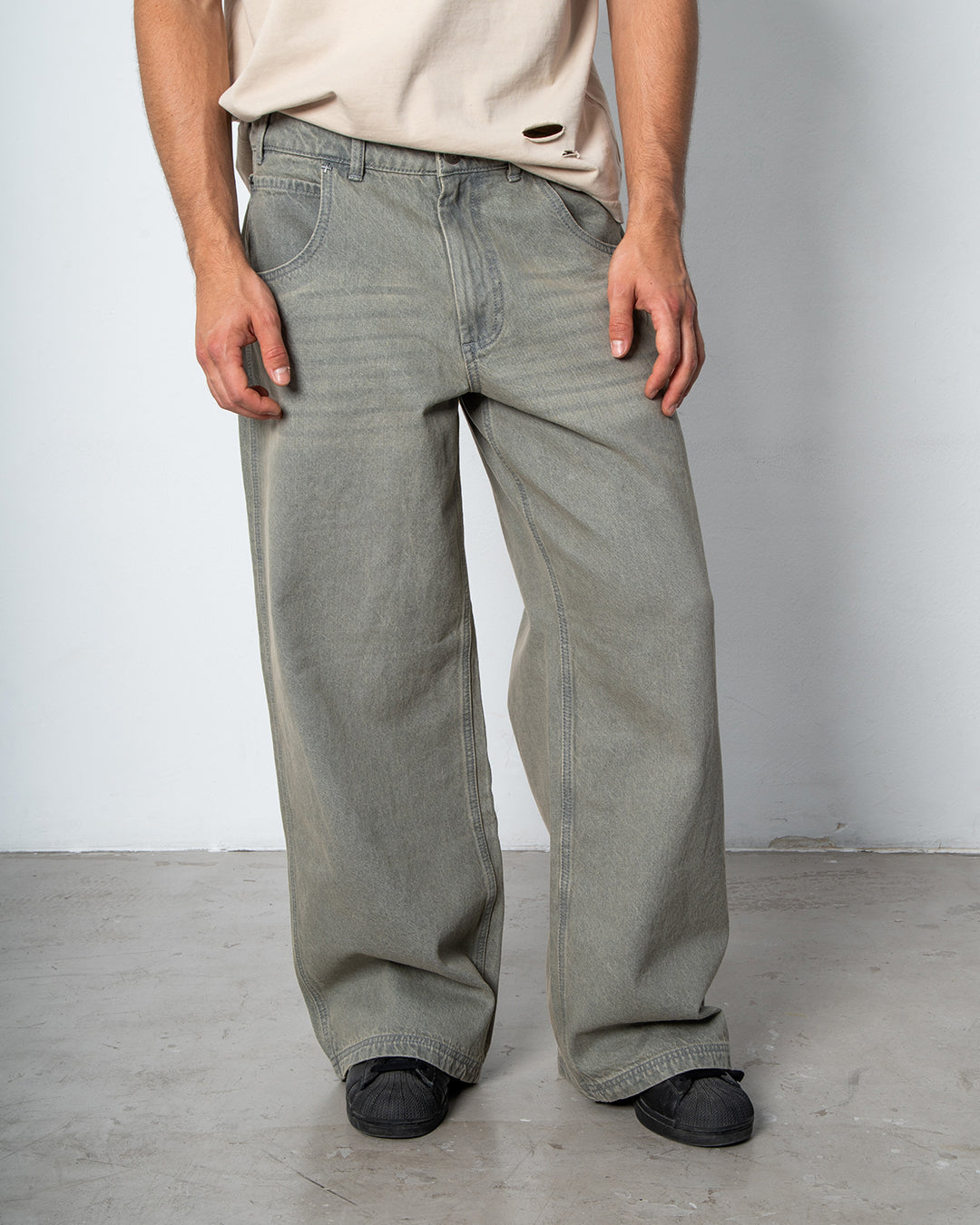APPLIQUE DENIM